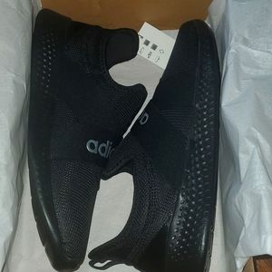 Adidas sneakers, black, 11 in women's